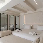 Numi Suites